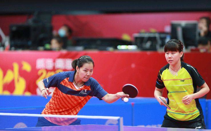 赛场上裁判 赛场上裁判