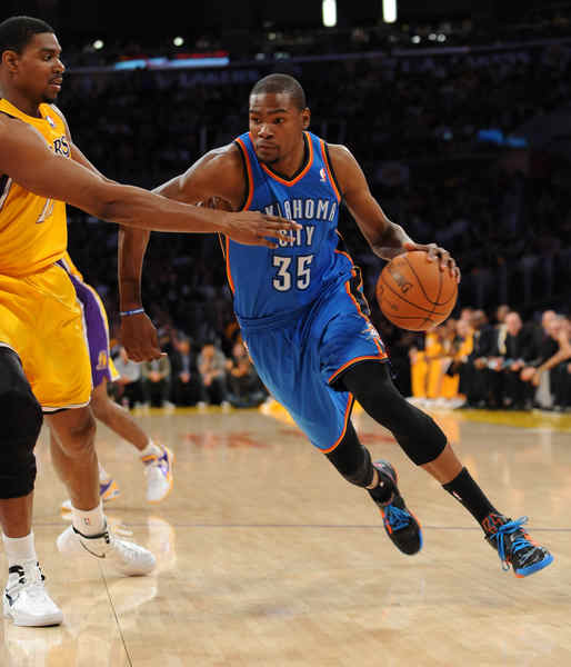 通过采用轮 通过采用轮